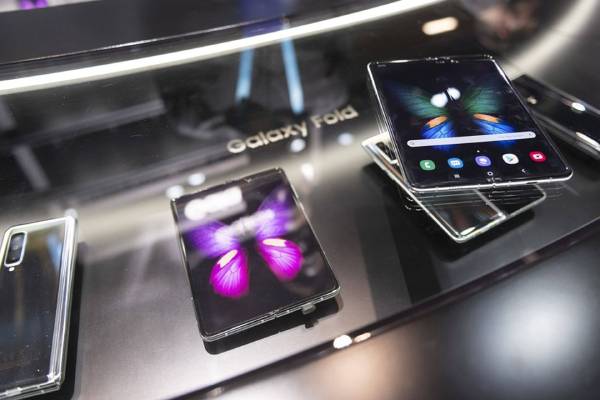 La société de technologie XYZ annonce le lancement d'un smartphone pliable révolutionnaire